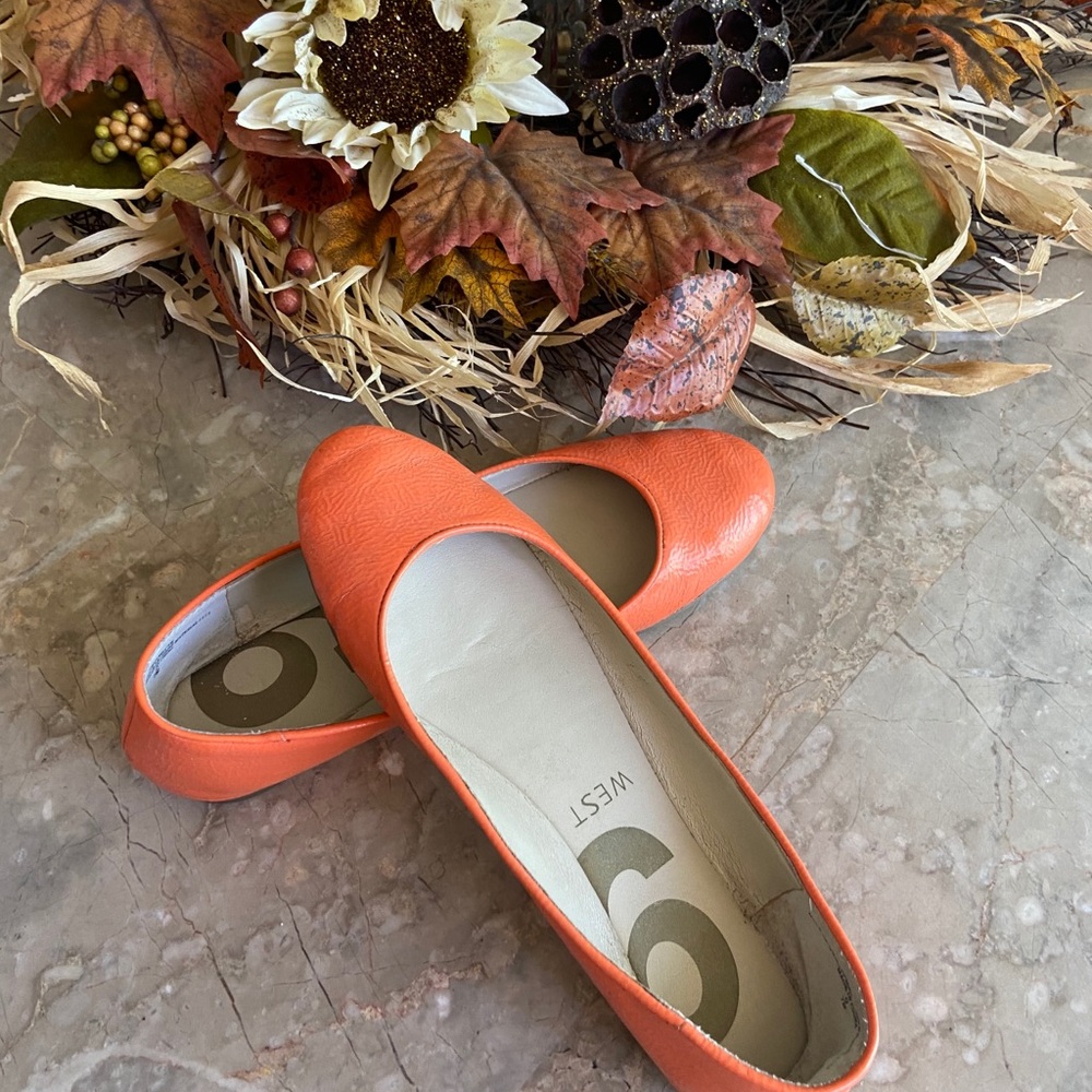 Flat shoes